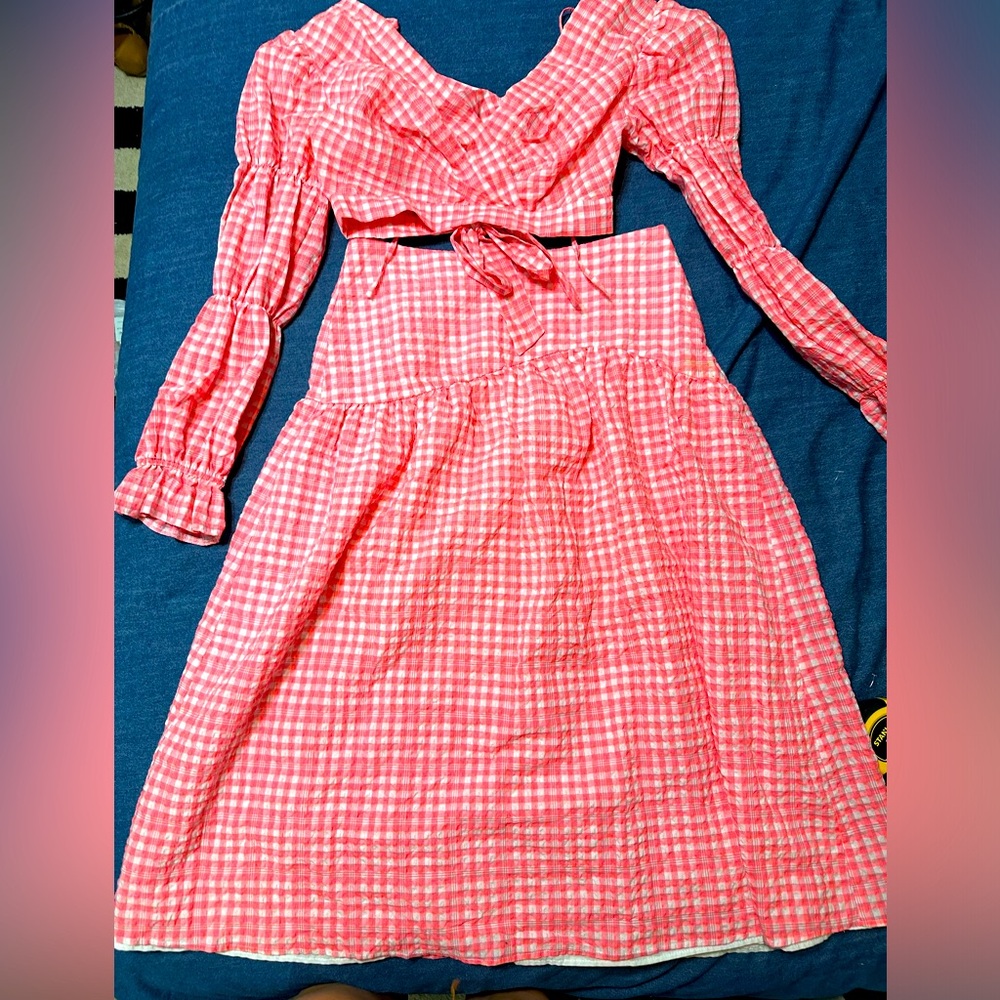 Top Shop Neon 2 Piece top and skirt, size 8